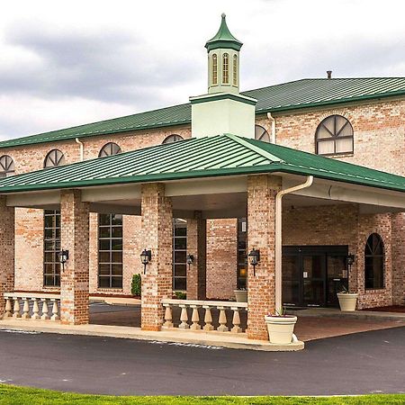 Quality Inn & Suites Cincinnati I-275 Springdale Extérieur photo