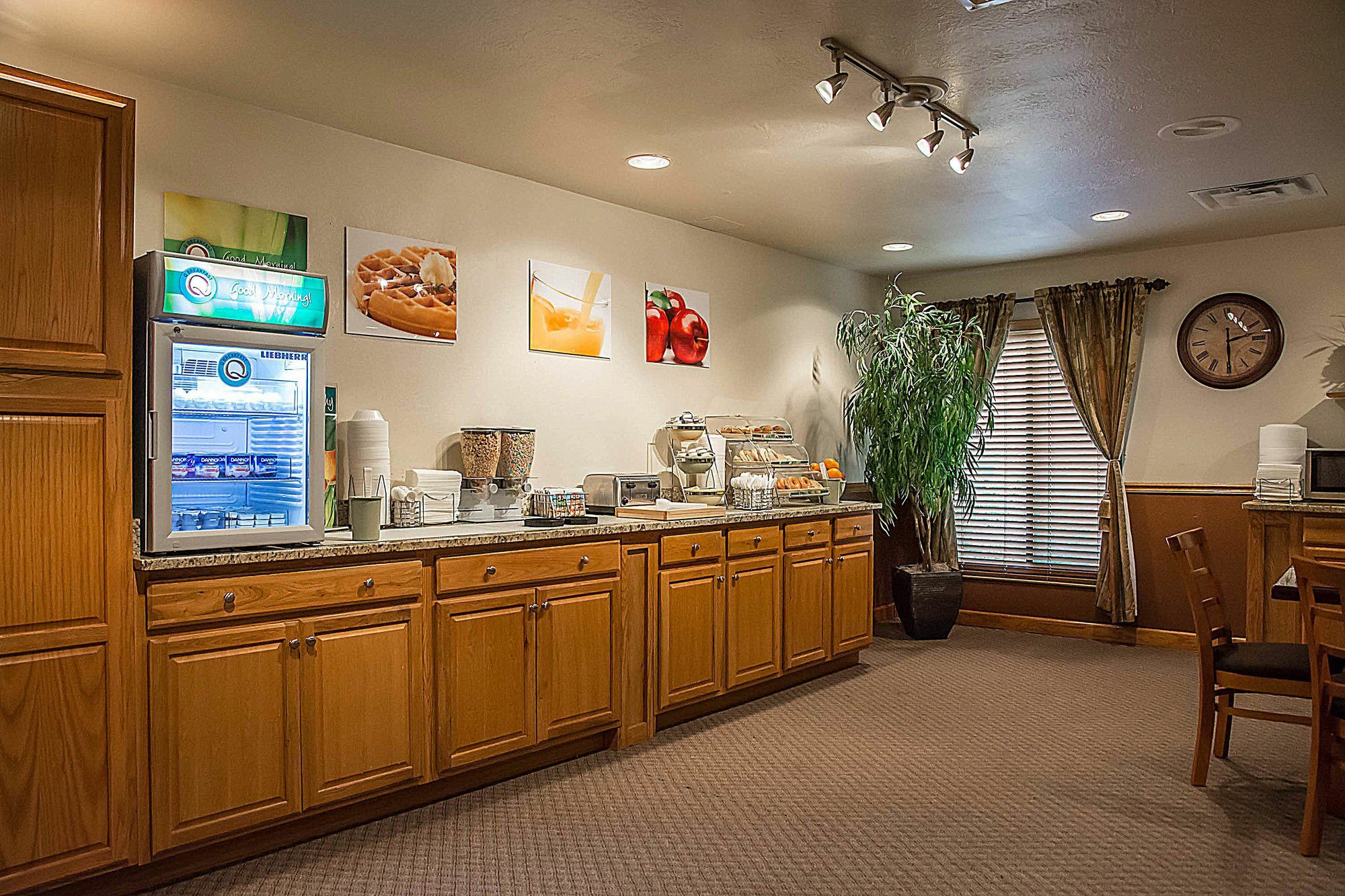 Quality Inn & Suites Cincinnati I-275 Springdale Extérieur photo